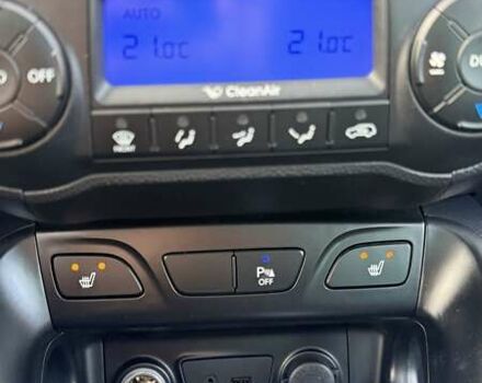 Белый Хендай их35, объемом двигателя 2 л и пробегом 235 тыс. км за 10999 $, фото 27 на Automoto.ua