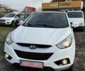 Белый Хендай их35, объемом двигателя 2 л и пробегом 235 тыс. км за 10999 $, фото 1 на Automoto.ua