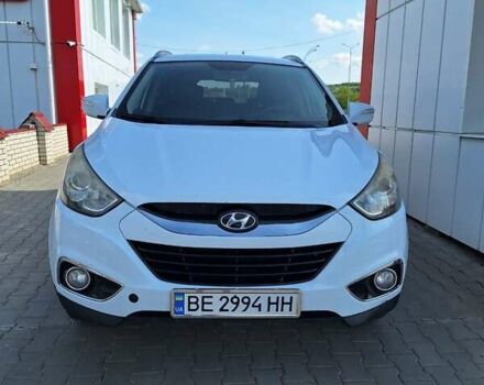 Белый Хендай их35, объемом двигателя 2 л и пробегом 145 тыс. км за 11300 $, фото 5 на Automoto.ua