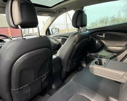 Белый Хендай их35, объемом двигателя 2 л и пробегом 235 тыс. км за 10999 $, фото 38 на Automoto.ua