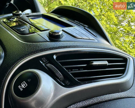 Хендай их35 2011 в Межгорье на Automoto.ua Белый Хендай их35, объемом двигателя 2 л и пробегом 235 тыс. км за 11100 $, фото 45 на Automoto.ua