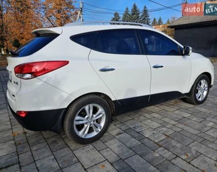 Білий Хендай іх35, об'ємом двигуна 2 л та пробігом 119 тис. км за 12600 $, фото 21 на Automoto.ua