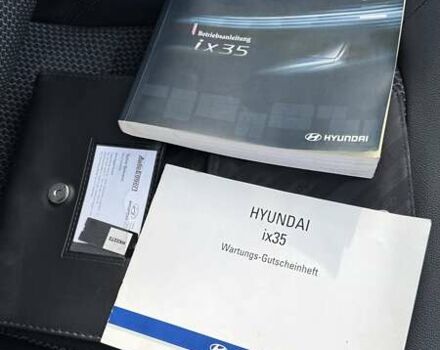 Белый Хендай их35, объемом двигателя 2 л и пробегом 235 тыс. км за 10999 $, фото 18 на Automoto.ua