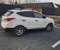 Белый Хендай их35, объемом двигателя 1.7 л и пробегом 215 тыс. км за 11500 $, фото 1 на Automoto.ua