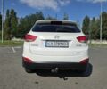 Белый Хендай их35, объемом двигателя 2 л и пробегом 220 тыс. км за 12200 $, фото 3 на Automoto.ua