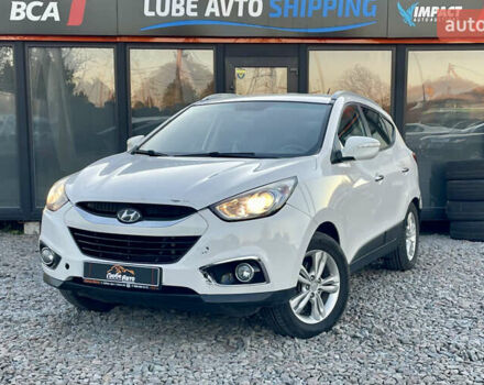 Белый Хендай их35, объемом двигателя 2 л и пробегом 179 тыс. км за 9300 $, фото 2 на Automoto.ua