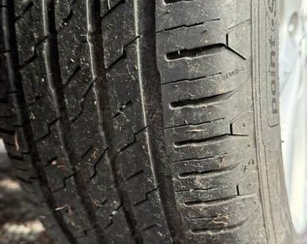 Белый Хендай их35, объемом двигателя 2 л и пробегом 235 тыс. км за 10999 $, фото 13 на Automoto.ua