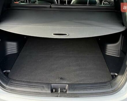 Белый Хендай их35, объемом двигателя 2 л и пробегом 235 тыс. км за 10999 $, фото 48 на Automoto.ua