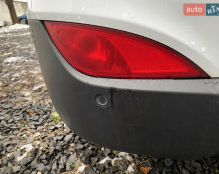 Белый Хендай их35, объемом двигателя 1.7 л и пробегом 258 тыс. км за 10900 $, фото 26 на Automoto.ua