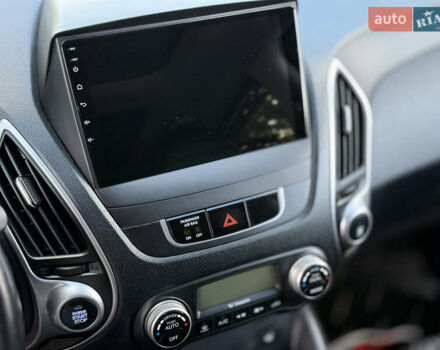 Хендай их35 2011 в Одессе на Automoto.ua Белый Хендай их35, объемом двигателя 2.4 л и пробегом 234 тыс. км за 11500 $, фото 22 на Automoto.ua