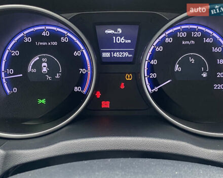 Белый Хендай их35, объемом двигателя 2 л и пробегом 145 тыс. км за 11500 $, фото 25 на Automoto.ua