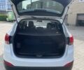 Белый Хендай их35, объемом двигателя 2 л и пробегом 260 тыс. км за 10900 $, фото 9 на Automoto.ua