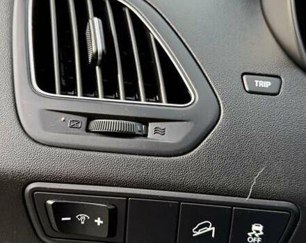 Белый Хендай их35, объемом двигателя 2 л и пробегом 235 тыс. км за 10999 $, фото 33 на Automoto.ua