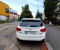 Белый Хендай их35, объемом двигателя 2 л и пробегом 264 тыс. км за 14500 $, фото 1 на Automoto.ua