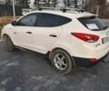 Белый Хендай их35, объемом двигателя 1.7 л и пробегом 215 тыс. км за 11500 $, фото 4 на Automoto.ua