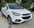 Белый Хендай их35, объемом двигателя 2 л и пробегом 260 тыс. км за 10900 $, фото 1 на Automoto.ua