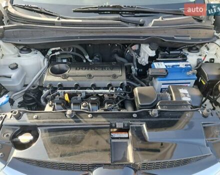 Білий Хендай іх35, об'ємом двигуна 2 л та пробігом 119 тис. км за 12600 $, фото 15 на Automoto.ua