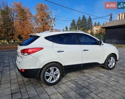 Білий Хендай іх35, об'ємом двигуна 2 л та пробігом 119 тис. км за 12600 $, фото 1 на Automoto.ua