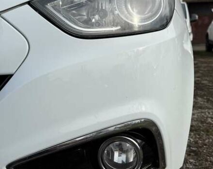 Белый Хендай их35, объемом двигателя 2 л и пробегом 235 тыс. км за 10999 $, фото 11 на Automoto.ua