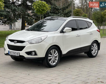 Белый Хендай их35, объемом двигателя 2.4 л и пробегом 118 тыс. км за 12900 $, фото 15 на Automoto.ua