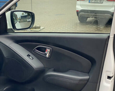 Хендай их35 2011 в Киеве на Automoto.ua Белый Хендай их35, объемом двигателя 2 л и пробегом 145 тыс. км за 11500 $, фото 24 на Automoto.ua