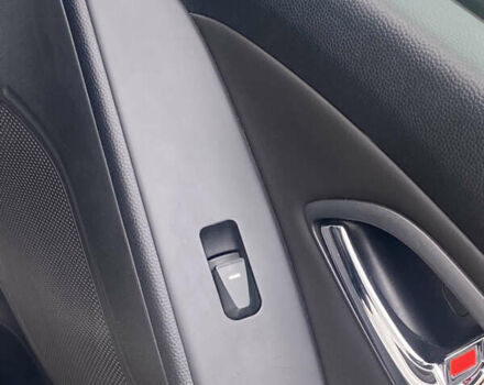 Белый Хендай их35, объемом двигателя 2 л и пробегом 145 тыс. км за 11500 $, фото 18 на Automoto.ua