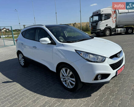 Белый Хендай их35, объемом двигателя 2 л и пробегом 171 тыс. км за 15499 $, фото 13 на Automoto.ua