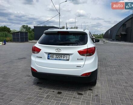 Білий Хендай іх35, об'ємом двигуна 2 л та пробігом 174 тис. км за 12300 $, фото 4 на Automoto.ua