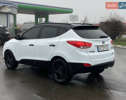 Білий Хендай іх35, об'ємом двигуна 2 л та пробігом 182 тис. км за 11999 $, фото 6 на Automoto.ua