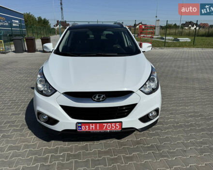 Белый Хендай их35, объемом двигателя 2 л и пробегом 171 тыс. км за 15499 $, фото 16 на Automoto.ua