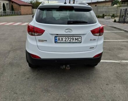 Белый Хендай их35, объемом двигателя 2 л и пробегом 184 тыс. км за 12400 $, фото 6 на Automoto.ua