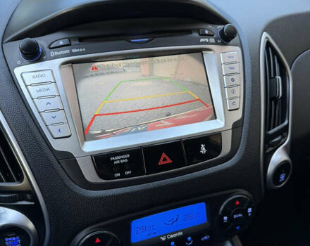 Белый Хендай их35, объемом двигателя 2 л и пробегом 204 тыс. км за 13950 $, фото 41 на Automoto.ua