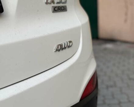 Белый Хендай их35, объемом двигателя 2 л и пробегом 204 тыс. км за 13950 $, фото 19 на Automoto.ua