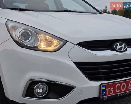 Белый Хендай их35, объемом двигателя 2 л и пробегом 211 тыс. км за 12999 $, фото 15 на Automoto.ua