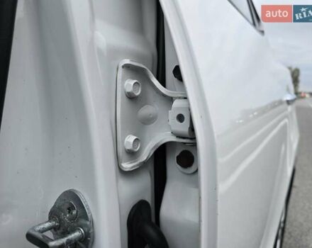 Белый Хендай их35, объемом двигателя 2 л и пробегом 211 тыс. км за 12999 $, фото 68 на Automoto.ua