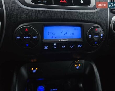 Белый Хендай их35, объемом двигателя 2 л и пробегом 211 тыс. км за 12999 $, фото 42 на Automoto.ua