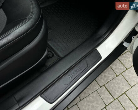 Белый Хендай их35, объемом двигателя 2 л и пробегом 178 тыс. км за 11900 $, фото 67 на Automoto.ua