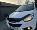 Белый Хендай их35, объемом двигателя 2 л и пробегом 180 тыс. км за 12000 $, фото 1 на Automoto.ua