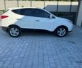 Белый Хендай их35, объемом двигателя 2 л и пробегом 178 тыс. км за 12800 $, фото 3 на Automoto.ua