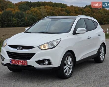 Белый Хендай их35, объемом двигателя 2 л и пробегом 211 тыс. км за 12999 $, фото 5 на Automoto.ua