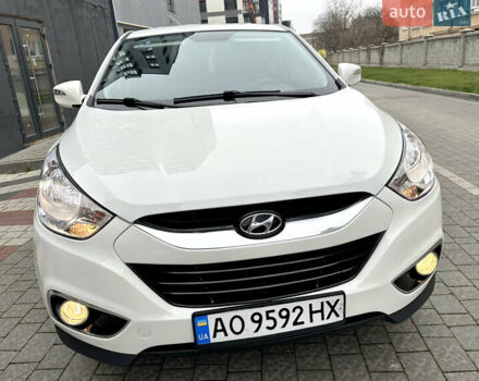 Белый Хендай их35, объемом двигателя 2 л и пробегом 178 тыс. км за 11900 $, фото 8 на Automoto.ua