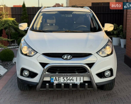 Білий Хендай іх35, об'ємом двигуна 2 л та пробігом 101 тис. км за 13800 $, фото 2 на Automoto.ua