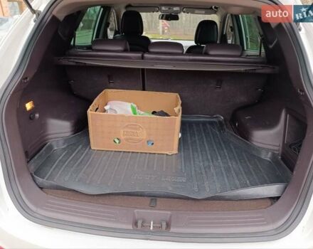 Белый Хендай их35, объемом двигателя 2 л и пробегом 144 тыс. км за 14100 $, фото 9 на Automoto.ua