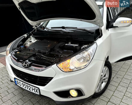 Белый Хендай их35, объемом двигателя 2 л и пробегом 178 тыс. км за 11900 $, фото 87 на Automoto.ua