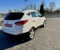 Белый Хендай их35, объемом двигателя 1.7 л и пробегом 289 тыс. км за 9400 $, фото 5 на Automoto.ua