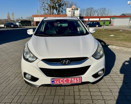 Белый Хендай их35, объемом двигателя 1.7 л и пробегом 289 тыс. км за 9400 $, фото 9 на Automoto.ua
