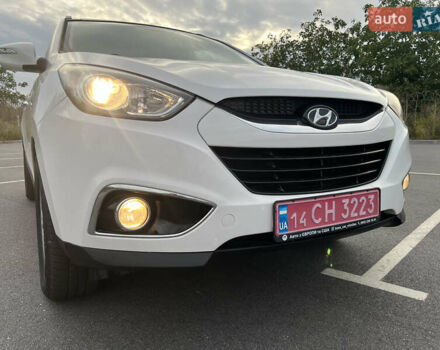 Белый Хендай их35, объемом двигателя 2 л и пробегом 172 тыс. км за 15500 $, фото 37 на Automoto.ua