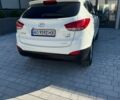 Белый Хендай их35, объемом двигателя 2 л и пробегом 178 тыс. км за 12800 $, фото 4 на Automoto.ua