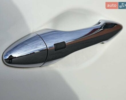 Белый Хендай их35, объемом двигателя 2 л и пробегом 137 тыс. км за 12600 $, фото 49 на Automoto.ua