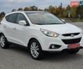 Белый Хендай их35, объемом двигателя 2 л и пробегом 211 тыс. км за 12999 $, фото 2 на Automoto.ua
